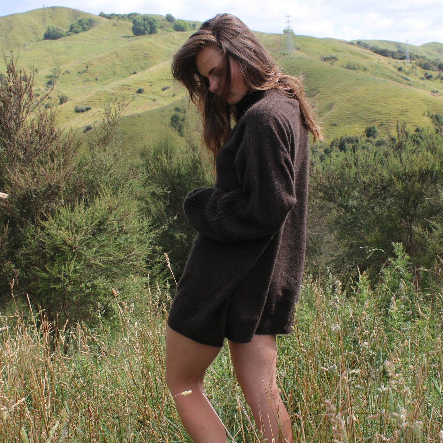 Unisex sports stripe sweater in colour kiwi. Side